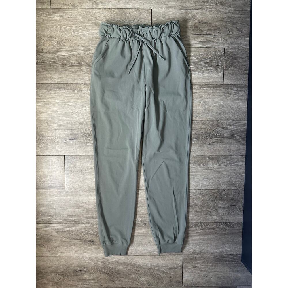 Lululemon Stretch High-Rise Jogger Grey Sage Luxtreme Pants Size 4